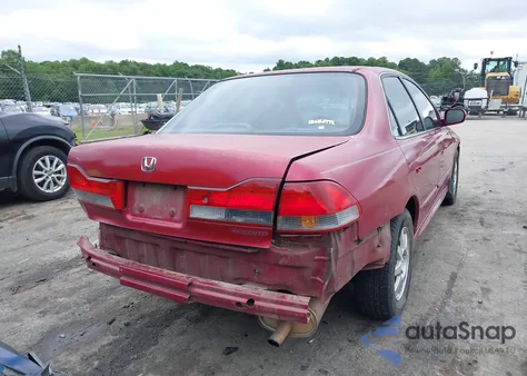 2002 Honda Accord 2.3 Ex z USA, uszkodzony, nr VIN 1HGCG56632A038404